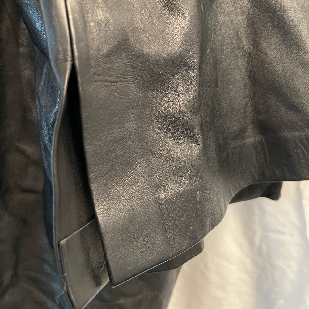 Cache leather pans